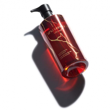 ultime8∞ sublime beauty cleansing oil lush lava reds collection Large Image