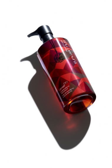 ultime8∞ sublime beauty cleansing oil crafted in japan Large Image